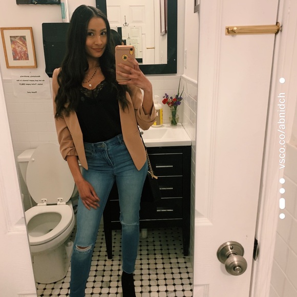 Meet your Posher, Alyssa - Picture 6 of 8